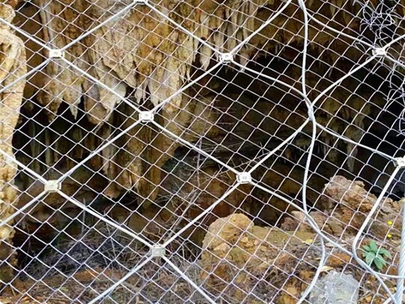 昆明菱形防護(hù)網(wǎng)使用需要注意哪些事項(xiàng)？